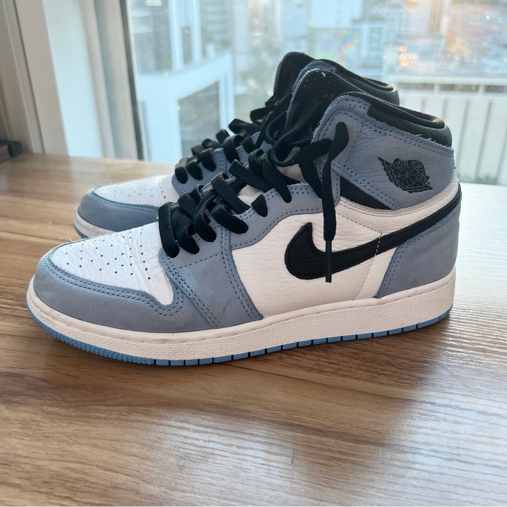 Nike Jordan 1 University Blue Size 7.5